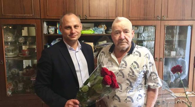 Депутат Алексей Волков поздравил ветерана  Сергея Николаевича Барабицкого с Днем Победы