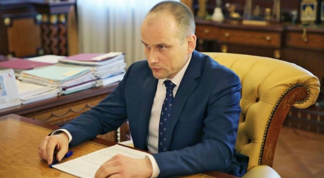 Министр транспорта Крыма провел выездной прием граждан в Керчи