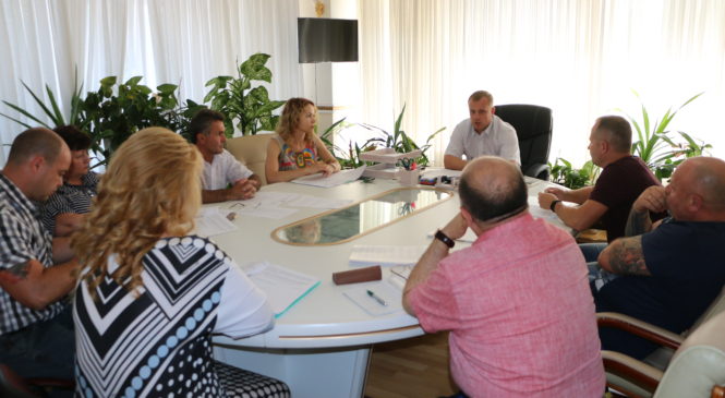 Николай Гусаков провел встречу с председателями постоянных депутатских комиссий