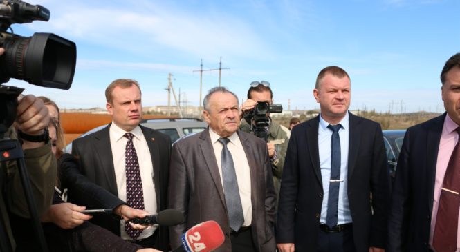 Керчь с рабочим визитом посетил депутат Государственного совета Крыма Ефим Фикс