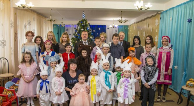 Глава муниципального образования поздравил воспитанников интерната с Рождеством