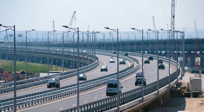 С момента открытия движения по Крымскому мосту проехали более 1 млн автомобилей