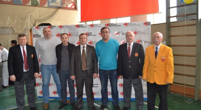 В Керчи стартовал Республиканский турнир по киокусинкай каратэ посвященный «Крымской весне»