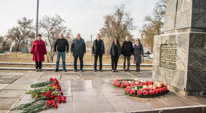 В Керчи отметили 78-ю годовщину Керченско-Эльтигенской десантной операции