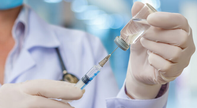 В Керчи работают 6 прививочных пунктов для вакцинации и ревакцинации от COVID–19