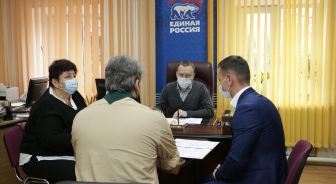 Константин БАХАРЕВ провёл приём граждан по личным вопросам в Керчи