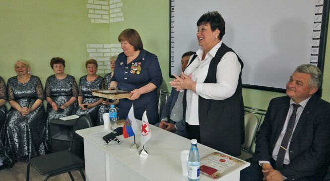 Ольга СОЛОДИЛОВА поздравила отделение «Красного Креста» со 155-летием создания организации