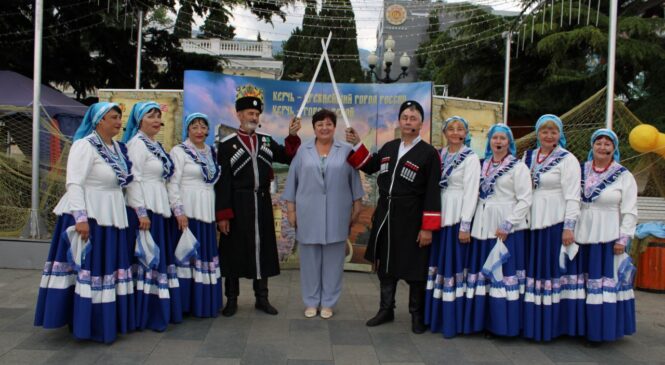 Керчане приняли участие в открытии фестиваля «Великое русское слово» 2022 года