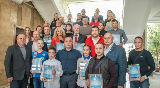 С профессиональным праздником поздравили керченских тренеров