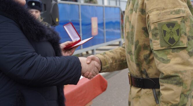 Руководство города встречает военнослужащих, вернувшихся с СВО