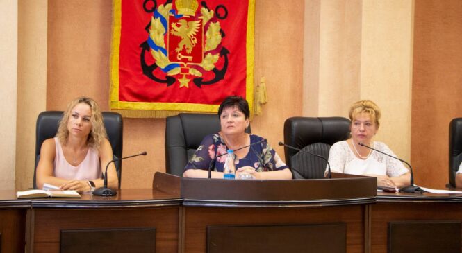 В Керчи состоялись публичные слушания по вопросам изменения в Устав города