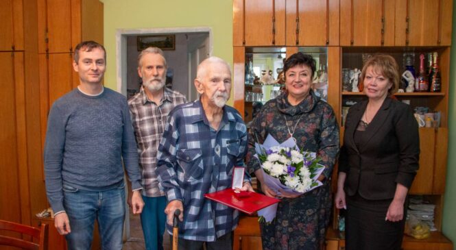 Фронтовик Николай ТЮГАЕВ отмечает сегодня 100-летний юбилей