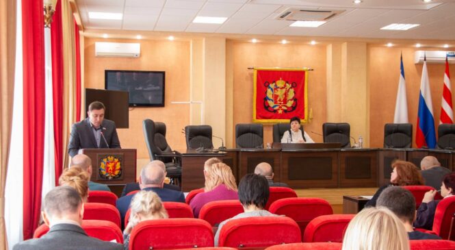 На 99-й сессии отчитались председатели депутатских комиссий и дали согласие на ликвидацию «ЖилсервисКерчь»